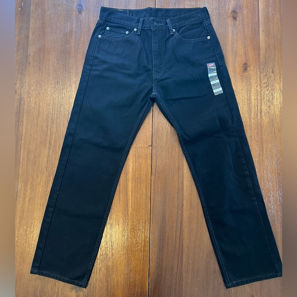 *NEW* black Levi’s 505 size W33 L29.